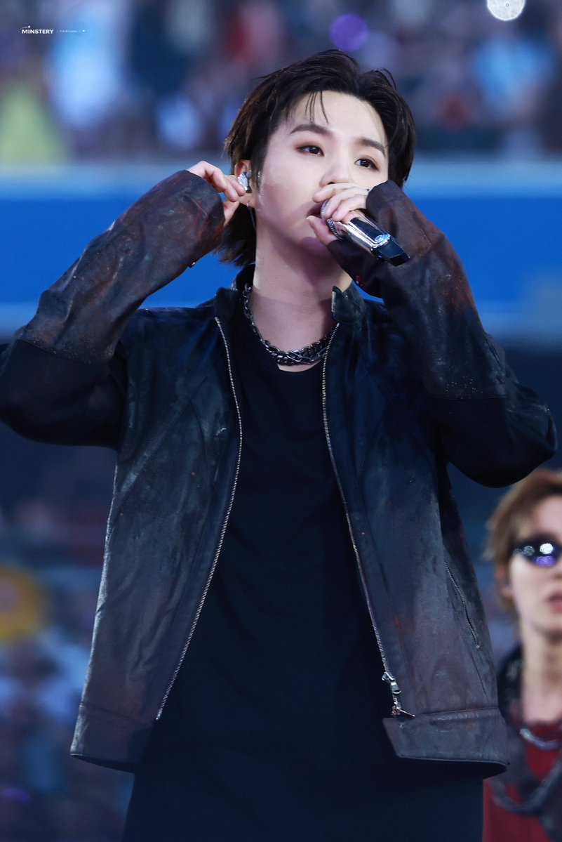 민스터리💫 tweet media