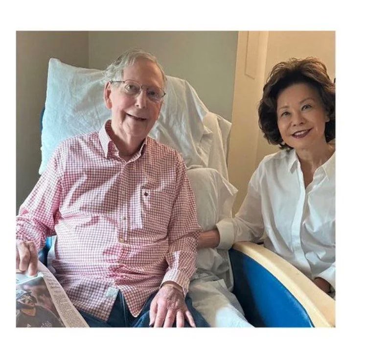 daveryder's tweet photo. Here's the last public photo of Mitch and the one his office just released. 

Compare them side by side.

Look at the sunken cheeks.

NO WAY IS THIS PHOTO LEGIT. 😡 https://t.co/GiHnlM3boB