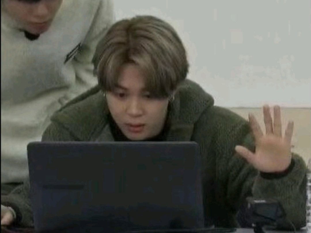 dahee is seeing bts in FIFA world cup tweet media