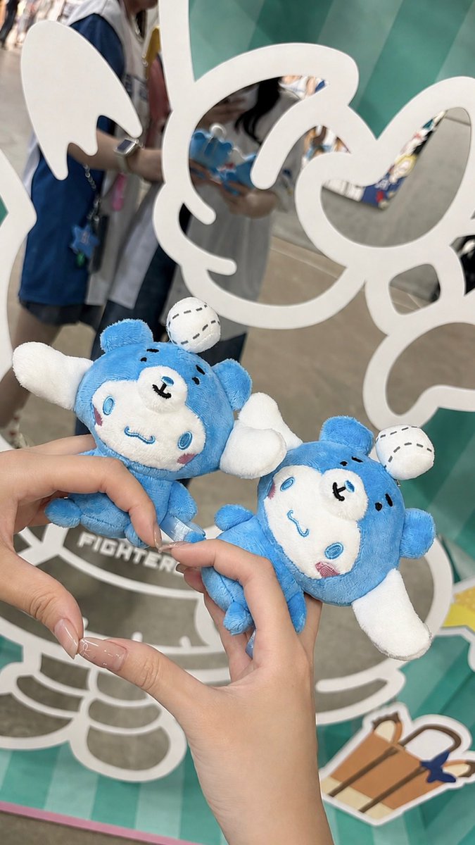 24m__iyu's tweet photo. えふたん × サンリオ が可愛い〜〜‼️
 #lovefighters https://t.co/XbwsbbOc5k