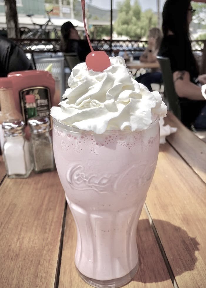 cbunny_97's tweet photo. type 'my favorite ___' into 📌 &amp; post your first results  
• idol 
• hobby 
• aesthetic  
• drink

yippee i love doing little tl trends! drink is not really me tho lol https://t.co/Nf2BoEMmCz