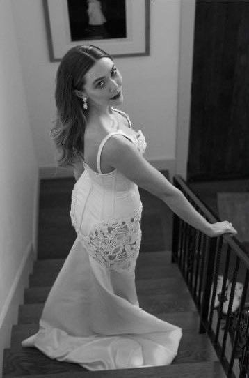 gljttercrimson's tweet photo. My favorite dress! might reuse it eventually. https://t.co/pu2gKPeaCI