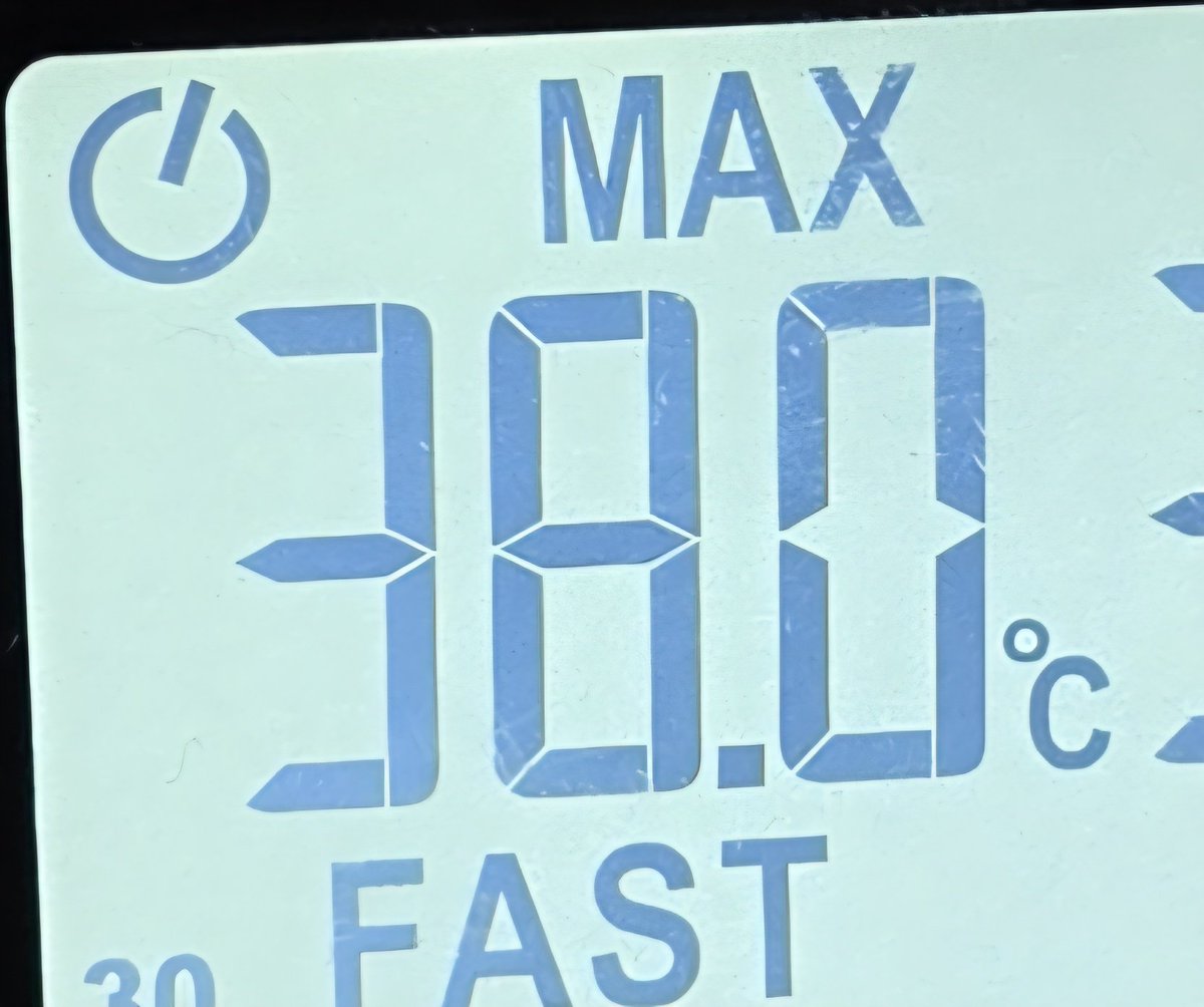 olloudios's tweet photo. @BB27000 Bloc clim plus petit que moi, dans le nez ( autocoupleur ) hs avec une temperature superieur a 38°C en temperature ambiante... resultat ? Ah non faut pas en parler !! COT DPX 💩 https://t.co/9YqdDBxwb2