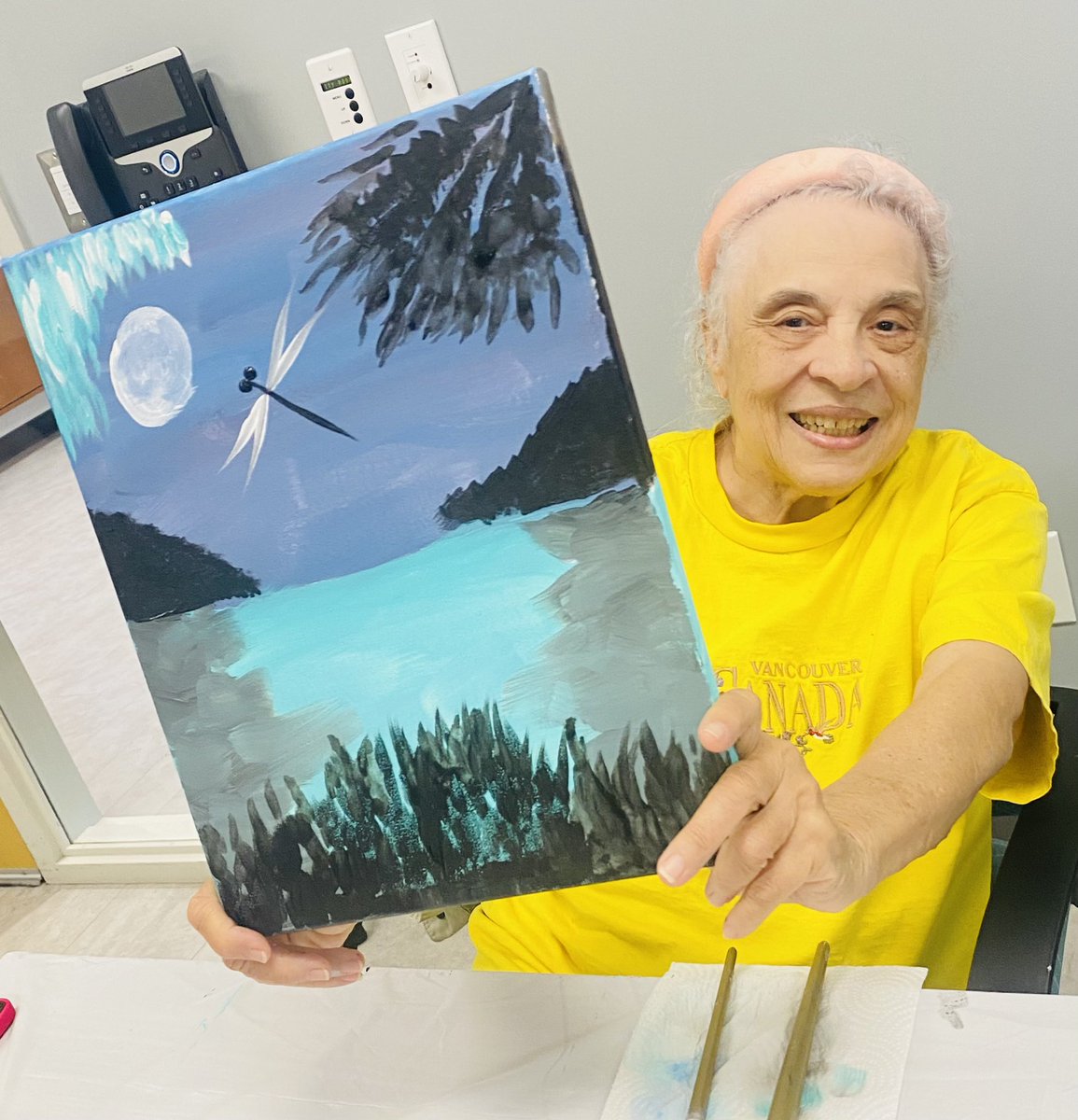 _scottclarke's tweet photo. SUNDAY ARTRAGEOUZ FUNDAY WITH THE SEXY SEVERN CENTER SENIORS!!! Gorgeouzzzzzzzpaintinggggzzz #teachingartist #gratitude #scottclarke #paintparty #artistsoftiktok https://t.co/HPlJzkZxif