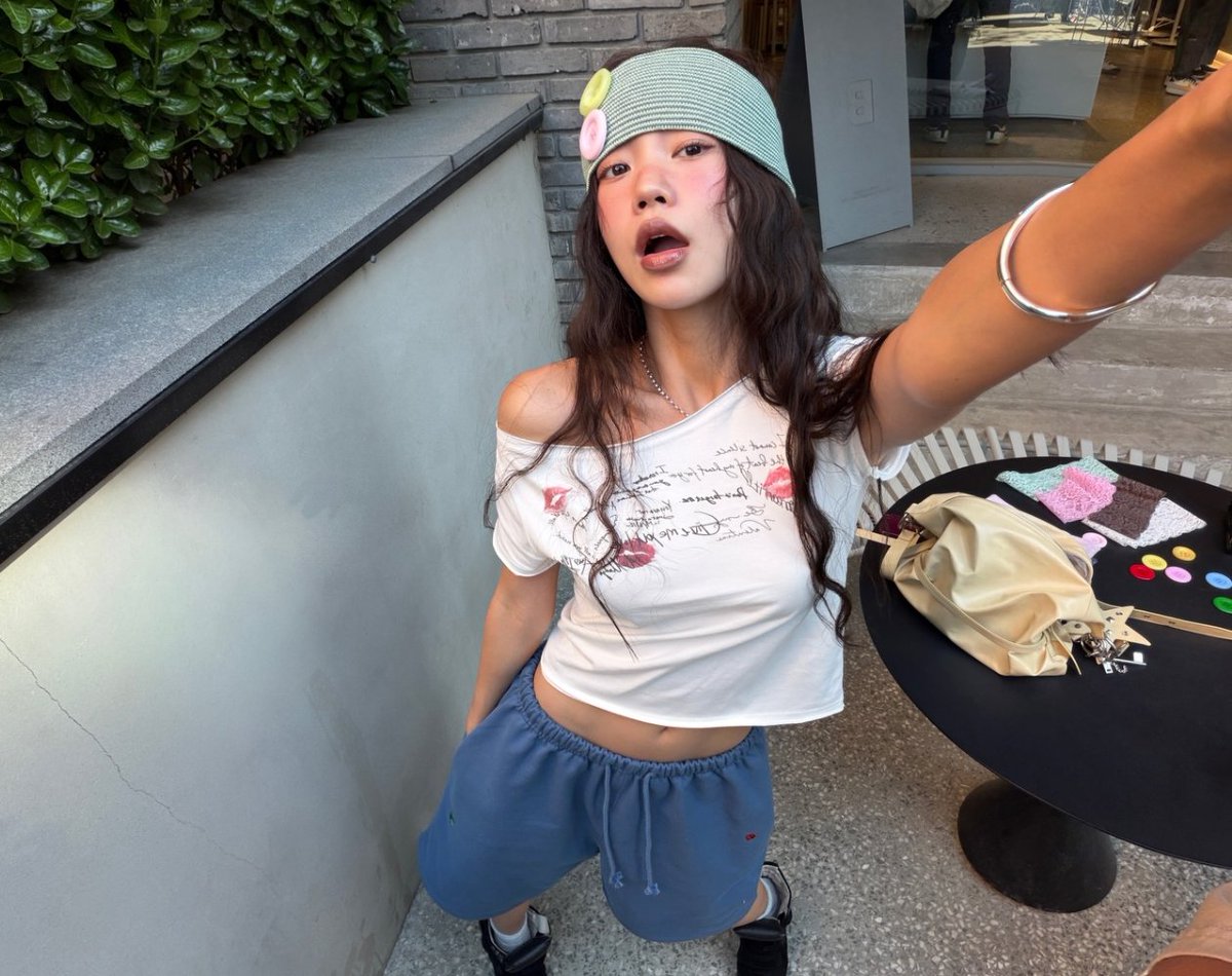 Ynathepixie's tweet photo. DIY'd some headbands today!! Really wanna host an arts, crafts, and wine night one day! ^___^ #HHmedia https://t.co/FEH6LUfZuG