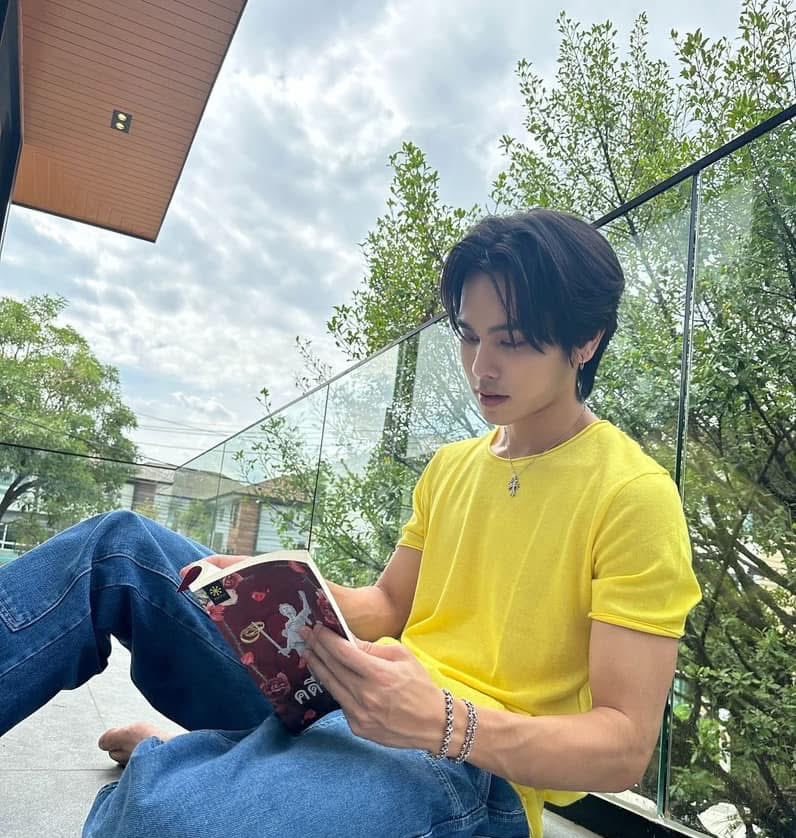 nnightyj's tweet photo. สวัสดีวันจันทร์

#treporapat #ตรีภรภัทร https://t.co/WdTKBLJQVI