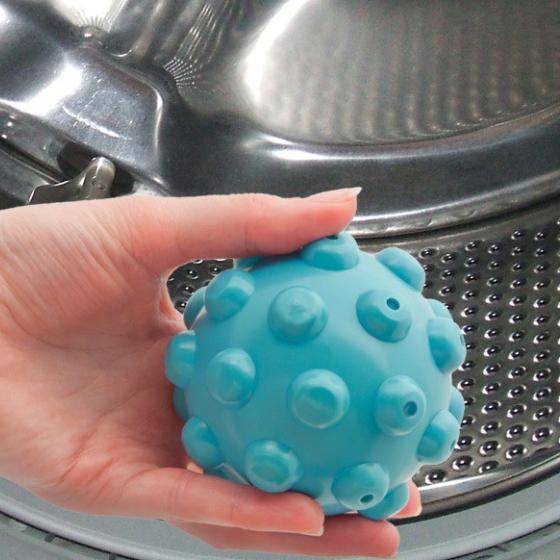 UnicunShop's tweet photo. Ever feel like you spend more time ironing your clothes than actually wearing them? 😩 Stop the struggle and let these Wrinkle Removing Dryer Balls do the hard work for you while you relax! ✨ Check them out here: https://t.co/oSBM6zO0Am
#LaundryHacks #LifeHacks #WrinkleFree https://t.co/40p9LpjHax