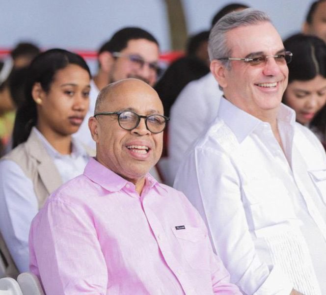 Pachecoalfredoo's tweet photo. Mis felicitaciones al presidente @LuisAbinader en el día de su cumpleaños. Le deseo salud y bendiciones. ¡Feliz día, Presidente!

#AlfredoPacheco https://t.co/ganIeSy5Ch