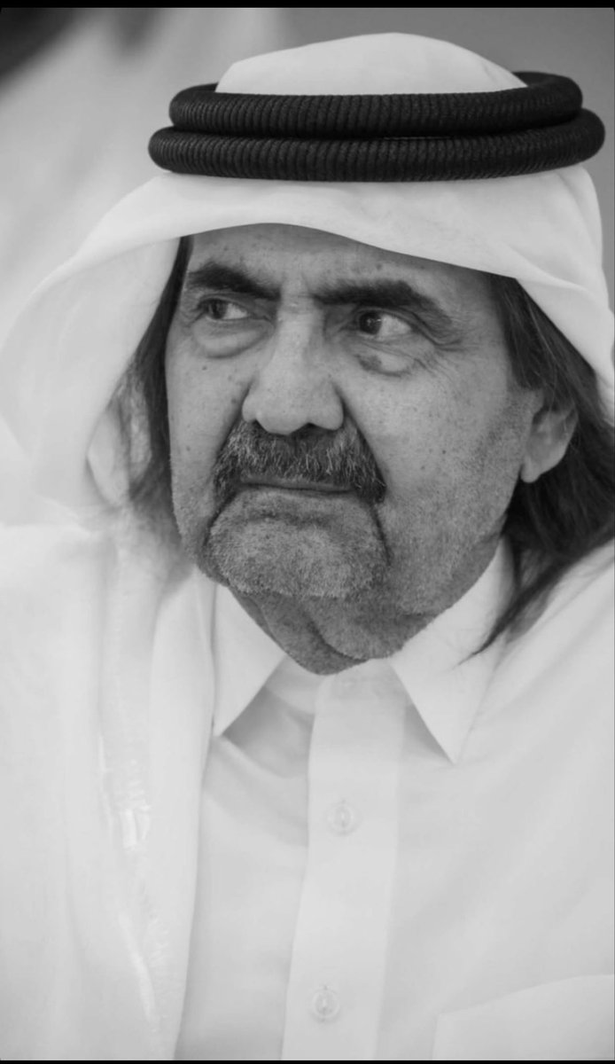 Nasser_Alwobair's tweet photo. أنجرح صدر الوطن .. وانتثر دمع القصيد
مات .... منهو كانت ايدينه لشعبه مزن

حارت حروف اللغه كيف أسميك الفقيد؟
خصلة الفقد لبشر ، وانت بعيوني وطن ! https://t.co/KOsii7cN0X