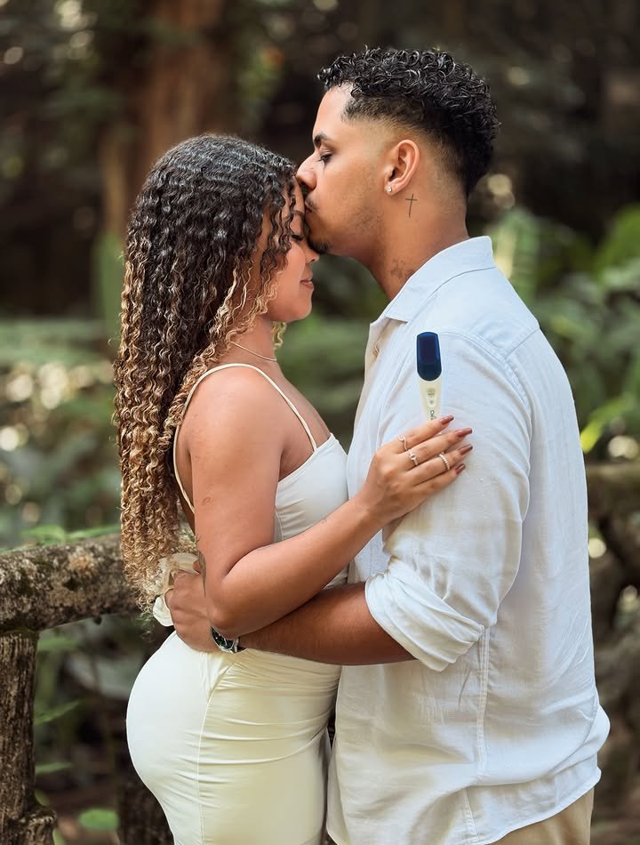 samara_base's tweet photo. Victoria, Samara's sister, announced on Instagram that she is expecting a baby.

Samara commented on the post:

"Aaaa I'm going to be an auntie! 🥹❤️"

#SAMARA #SAINTSATINE @saint_satine https://t.co/iidI9bgf4y