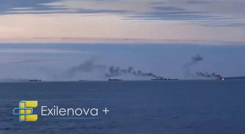 wartranslated's tweet photo. A convoy of burning Russian vessels in the Azov Sea. https://t.co/EFBHUW9JLm