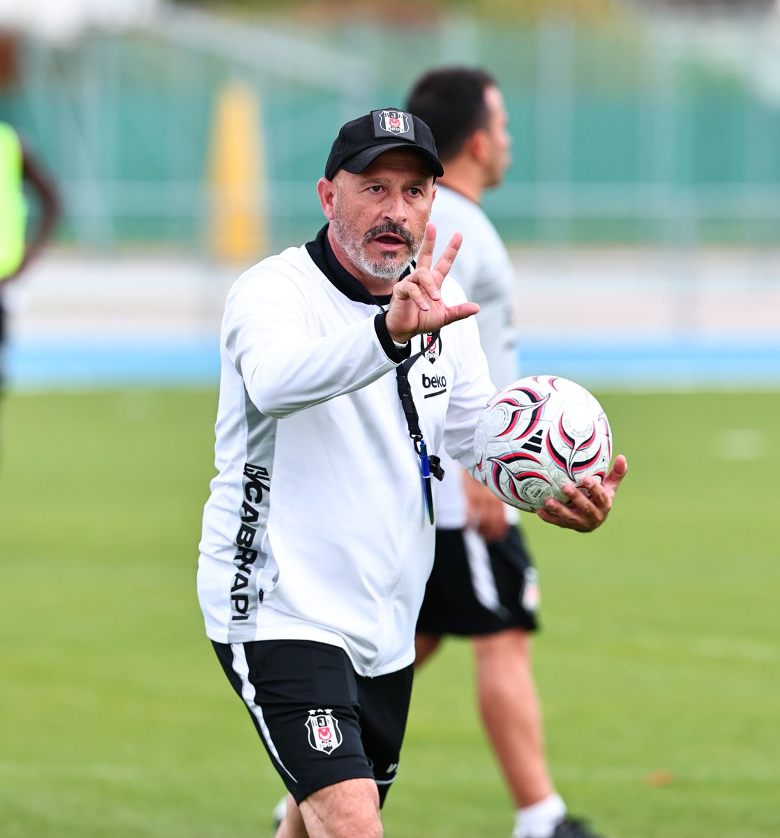 Besiktas's tweet photo. Günün ikinci antrenmanını tamamladık. 🦅 https://t.co/JwZEeTKKx2