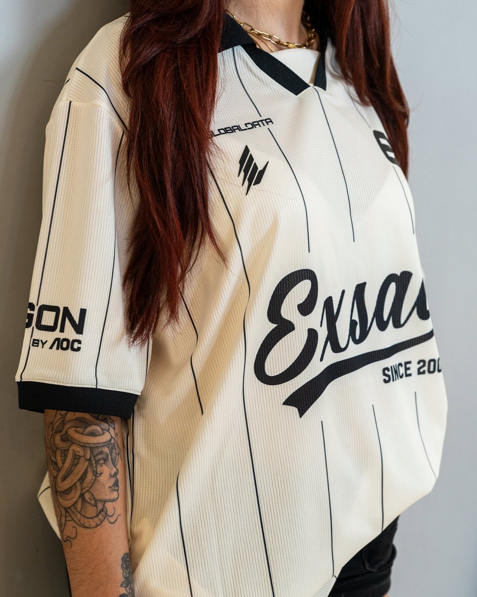 exsadggoficial's tweet photo. 𝓞 𝓝𝓞𝓢𝓢𝓞 𝓛𝓔𝓖𝓐𝓓𝓞. 🔥

Stock limitado a 100 unidades. Garante já a tua! ✨
🛒 https://t.co/PEoBWsdeRj

#Wemakeitlookeasy https://t.co/NN8zFWHnzd