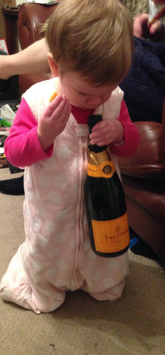 jenniewill76's tweet photo. @SteelerGoalie94 Soph has form! I can confirm these were all empty 😂 https://t.co/c986kHSqyS