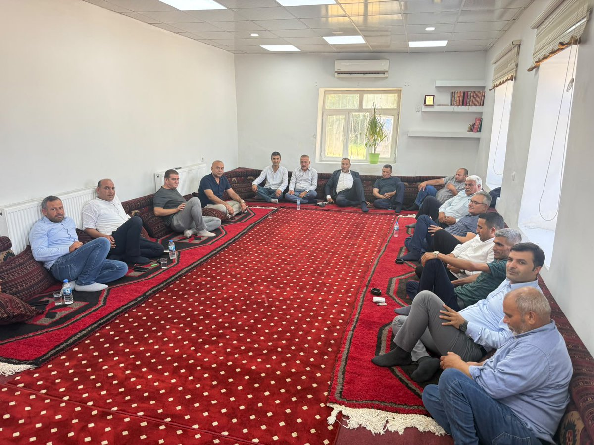 hidayetbaysal8's tweet photo. İl yönetimi ve ilçe başbakanlarımız ile bugün Harran  ilçemizin 3. Olağan kongremizi gerçekleştirdik Yeniden güven Tazeleyen ilçe Başkanımız sayın Mehmet Özyavuz başkanımız tekrardan Güven tazeleyen ilçe Başkanı olarak Seçildi başkanımızı ve yönetimini tebrik eder başarılar diliyoruz Şanlıurfa’mıza ve Harran ilçesine hayırlı ve uğurlu olsun.@Ahmet_Davutoglu @yesilyurt_ @izzettinkucuk @selcukozdag @MustafaBilici__ @SemaSilkin @torunkani @AyhanSeferUSTUN @guzeldulgera @abdullahbasci @HasanSeymen10 @BedirBaysal @ufukkarcii @BMustafaGozel @OmerrUnal @ibrahim_ozgerr @RBekiroglu @cancankesen @nfzcaner @AliPulcu @EminKancur @MustafaKancur @MHelvaci63 @Cahitbayram63 @ihalildag @GelecekPartiTR @gelecek63