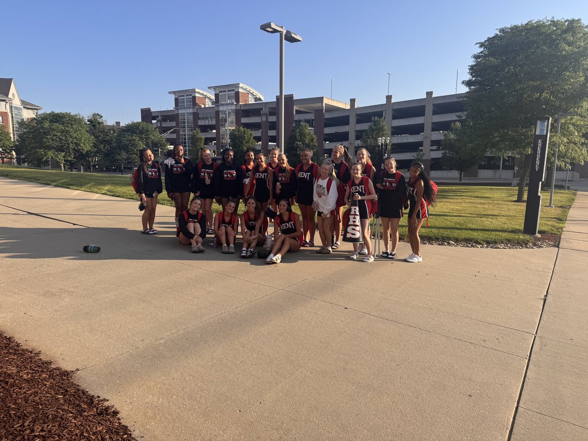 RoughRidersKENT's tweet photo. 📣 ROUGH RIDER CHEER: CAMP CHAMPS!

A great finish to UCA Cheer Camp at the University of Akron!

🏆 1st – Sideline
🥈 2nd – Dance
🥉 3rd – Overall Spirit
📣 Spirit Stick
💙 Two Superior Blue Ribbons

Way to represent Theodore Roosevelt High School! #KentRiderPride https://t.co/renij8rEdp