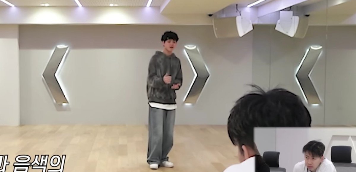 rattaholic's tweet photo. congratulations on 6 months of debut to my favourite trainees kwon ohyul, kim ryul, jung woojin &amp; lim louis 🥺🫳🏻🫳🏻 you all have worked so incredibly hard to get here, im so proud https://t.co/zDKZDeaGQs