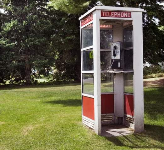 Murphyt1277's tweet photo. Do you remember the last time you used a payphone? https://t.co/alyuetx09h