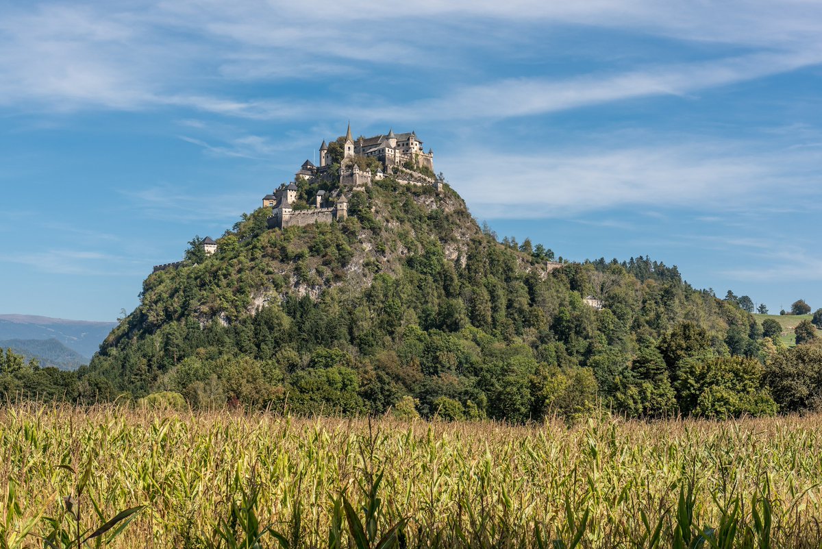 LandsknechtPike's tweet photo. Imagine besieging this castle. https://t.co/0IuWCD1Ff6