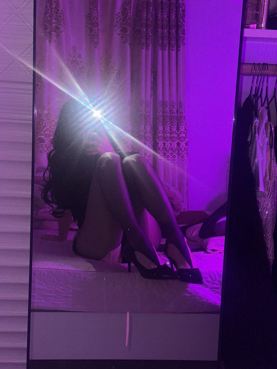 ChenXH000's tweet photo. 抖音粉丝送的丝袜 喜欢 性感 原图直出🥵 https://t.co/v4O2qW0czP