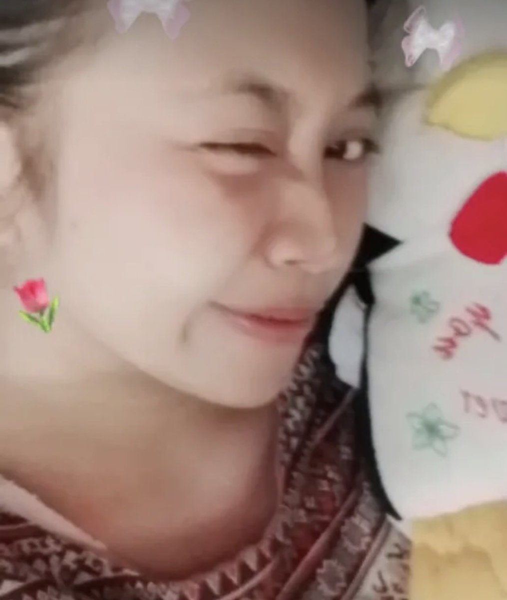 bigdck6969's tweet photo. Namanya sari suka vcs 
Tolong malem ini dia pengen vcs coba kalian layani aja nih nomernya +62 856‑4186‑3426

#vcs #ometv #bocil #smp #sange #jilbab https://t.co/uGFkDxydJQ