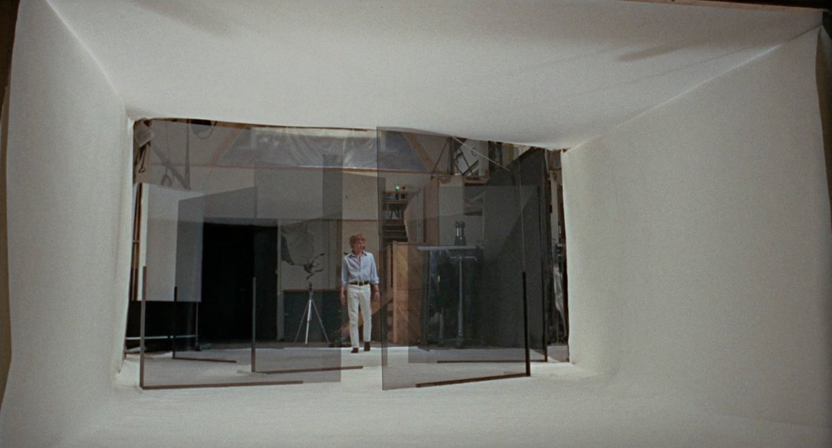 HauntedMovies's tweet photo. Blow-Up (1966) dir. Michelangelo Antonioni https://t.co/mDnkix4O0J