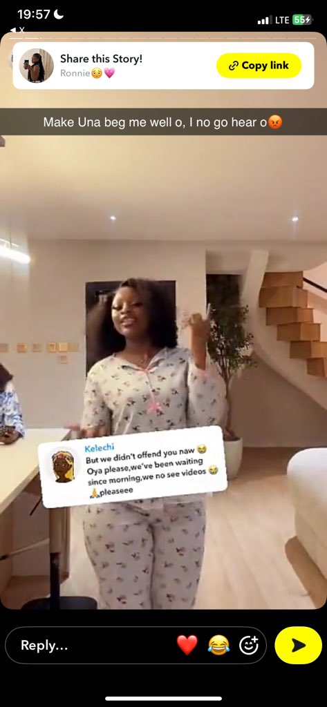 bolaoflyfee's tweet photo. some of you are not loved at home?? https://t.co/g3bXrnJx5Y