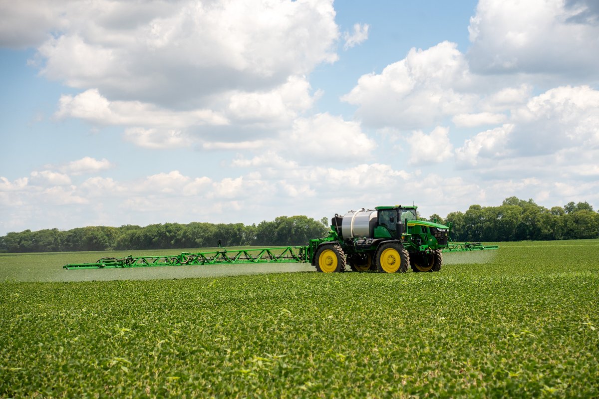 AgProCo's tweet photo. Happy Sunday!
Check out this 616R getting after it 💪🦌
#JohnDeere #AgPro https://t.co/3URsFfAzp0
