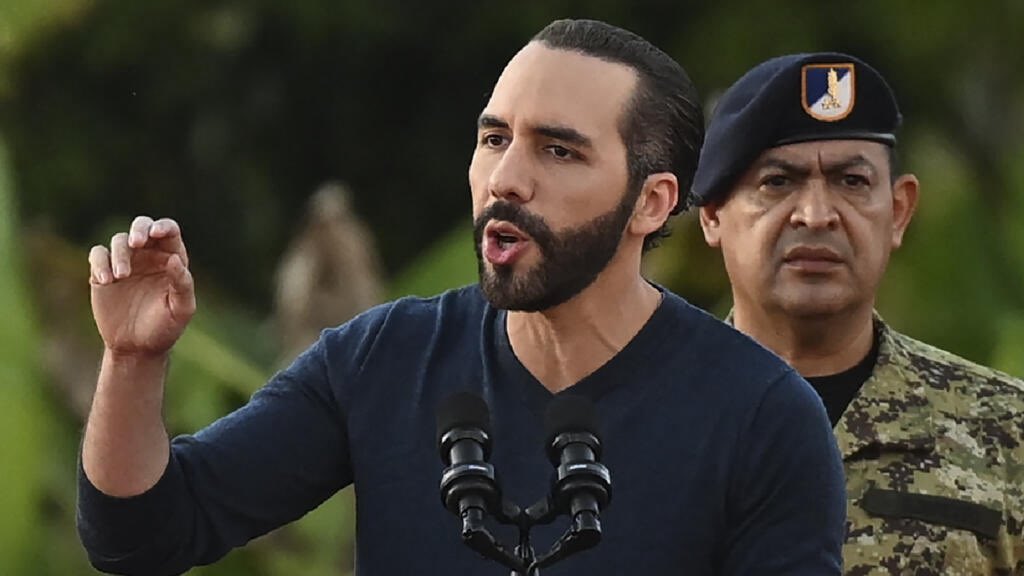RocioInfantesb's tweet photo. 🇸🇻 | Nayib Bukele a la comunidad internacional: ¡Si tanto le preocupan sus pandilleros, ¡Llévenselos, se los regalamos al dos por uno! ¿Apoyas las palabras del Presidente Bukele? https://t.co/aIobu5okvX