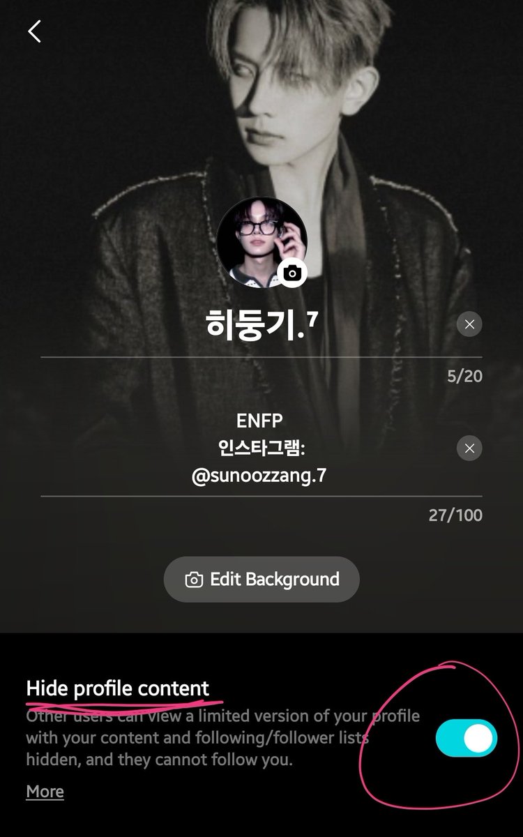 sunoolove7's tweet photo. I checked Weverse, and Heeseung's profile is actually still there. You can still comment on his posts, like them, and he can still receive those messages.

When you tap his profile, it says, "This profile can't be accessed." https://t.co/xmQ3RPpJv0