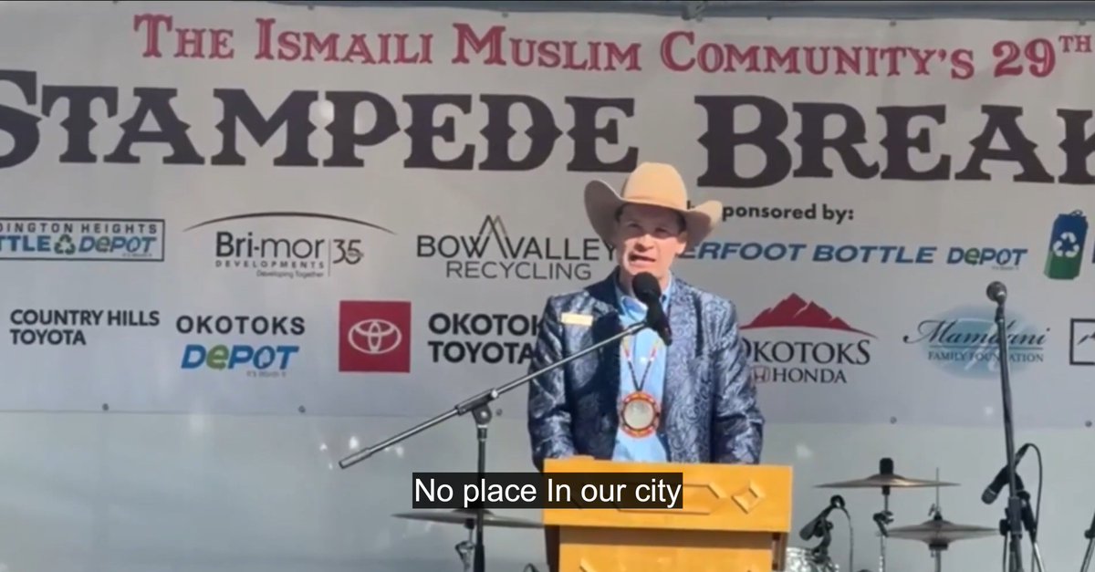 AJT31560309's tweet photo. @valdombre Woke, commie mayor, Palestine will surely welcome you.

Look at all those companies on the wall behind him, sponsoring this speaking opportunity for him.

There are the legs he stands on while he tells you that you don't belong in your own city. https://t.co/Ar3YBBEOhr