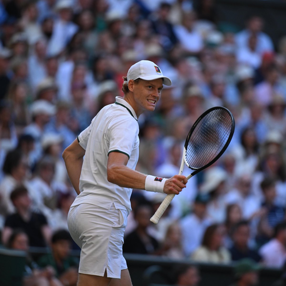 AugustoDem48077's tweet photo. Año histórico de Sinner. 
Sí, ganó solo uno de
los tres Grand Slams. 
Sin embargo, ganó los 5 Masters.
Suma solo 3 derrotas por ahora. 
1 desde febrero. 

Y queda la parte del año en la que mejor rinde. 

Aterrador. https://t.co/NpiZHrV5mt