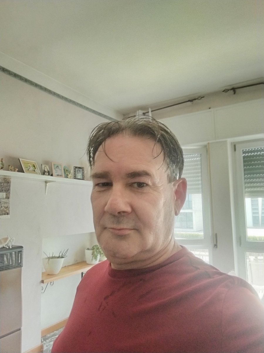 Umberto193619's tweet photo. #vecchioday ok me butto 😂😂 https://t.co/rR9mmzIwmb