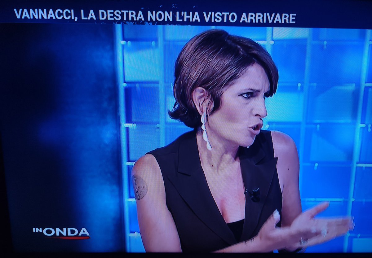 mar_eth1's tweet photo. I pennivendoli della #La7 .. 
non sono abituati al libero pensiero
Stanno agitati 🍝

@RoVannacci @InOndaLa7 https://t.co/vPiN50UnQb