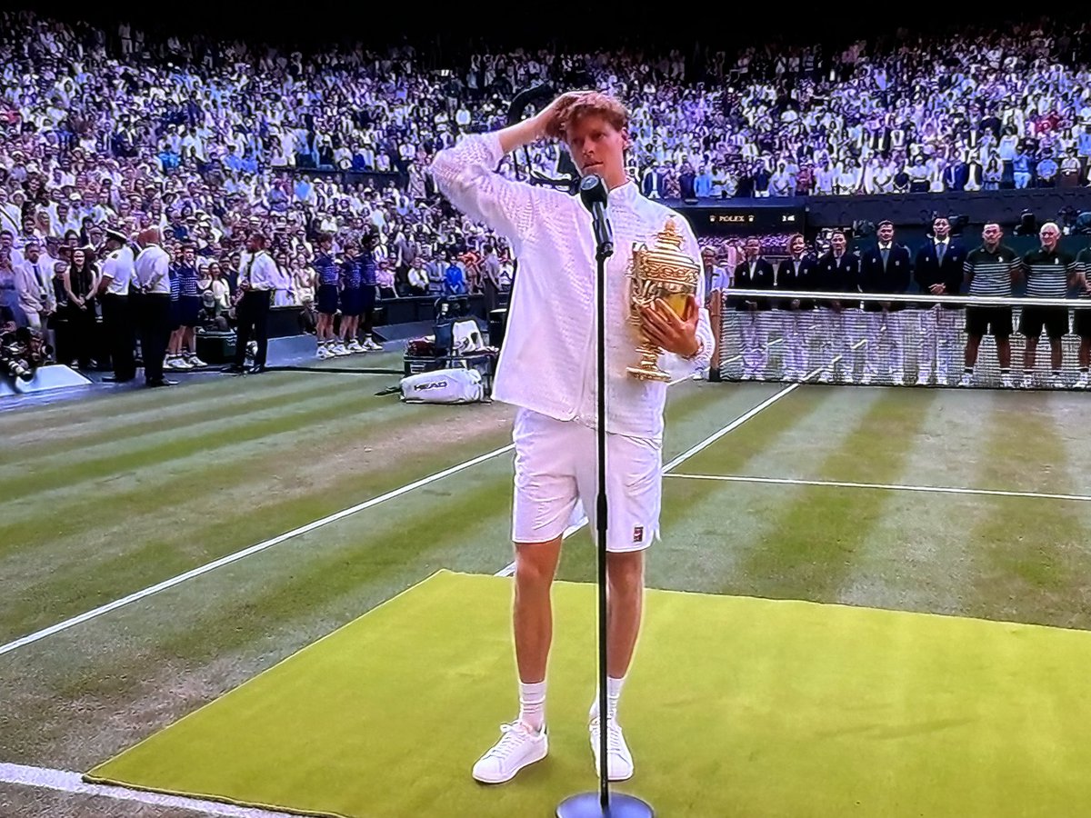 essedi_76's tweet photo. Golden boy.
#Sinner #Wimbledon https://t.co/Qe2pFEfSLG