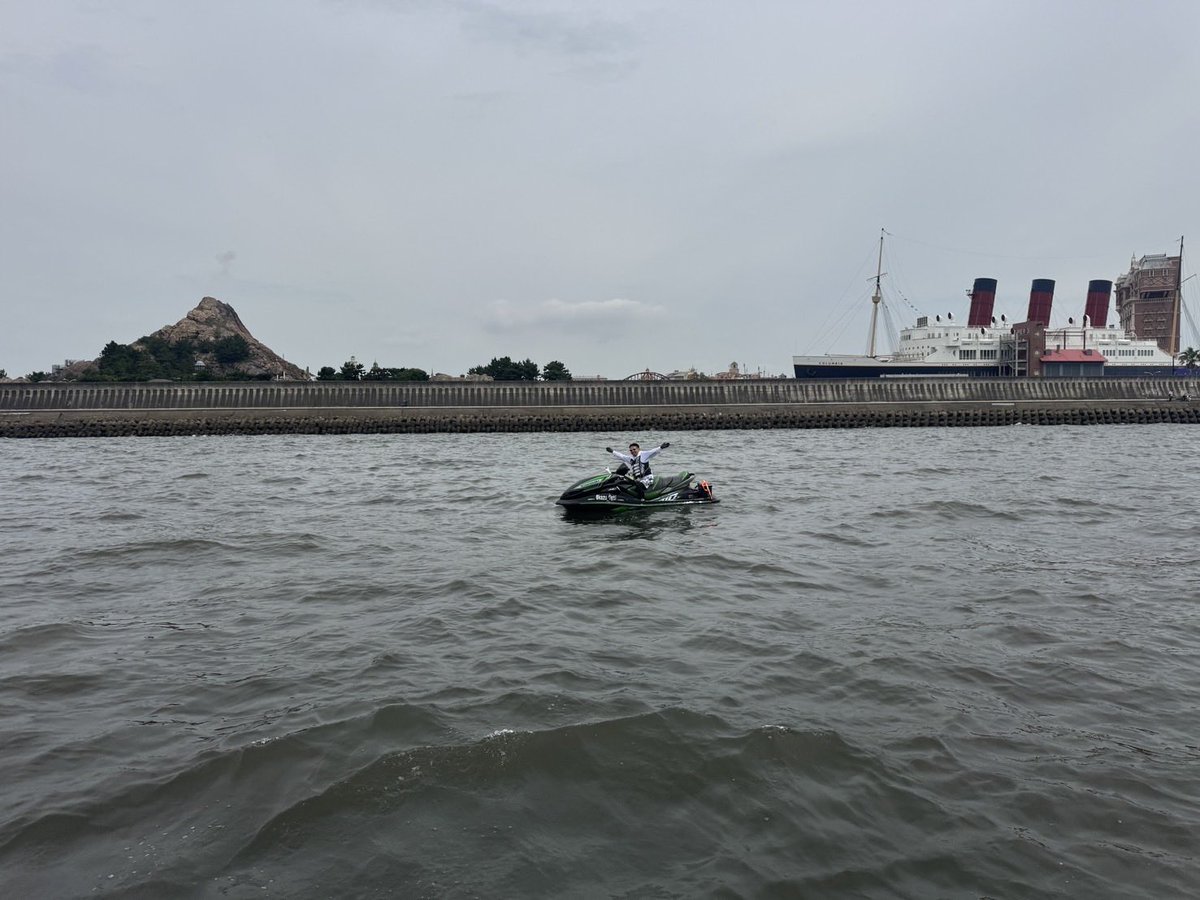 kazu_com21's tweet photo. 東京湾は見所は沢山あるけど水か汚い…
海水は茶褐色だし水面にゴミが多い…
でも沢山の事に、見て触れて経験する事が大切だと思った。
人生日々勉強！そしてそうやって自分磨きをしないと人間も錆びるんだと思う。 https://t.co/hnujHBbudm