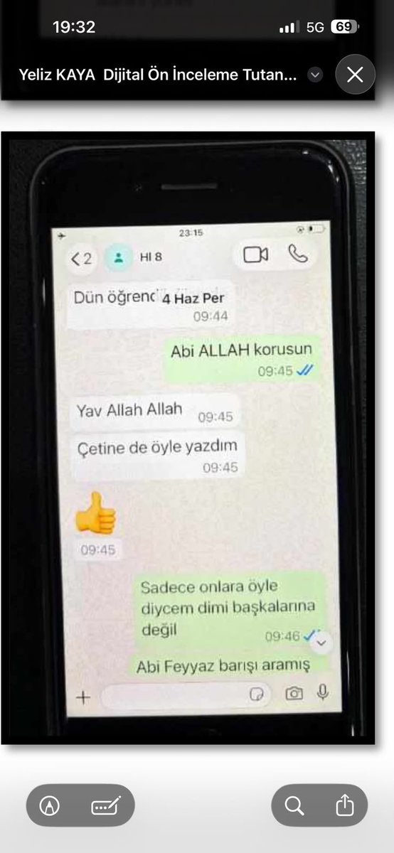 slmhktn's tweet photo. 🔴Ahbap Derneği Başkan asistanı Yeliz Kaya’nın dijital materyallerinde yapılan incelemede; 

Ahbap Başkanı Haluk Levent’in asistanı Yeliz’e bazı kişilere “mide kanseri olduğuna ve para aradığına” dair haber yaymasını söylediği tespit edildi. 

Yazışmalardan senetlerin kullanılacağına dair endişelerin Dernek Başkanı Haluk’a iletildiği anlaşıldı. 

Yine Ahbap Başkanı Levent’in asistanı Yeliz’e kendisine ağlayarak sesli mesaj atmasını istediği görüldü.

🔗 Burak Doğan
