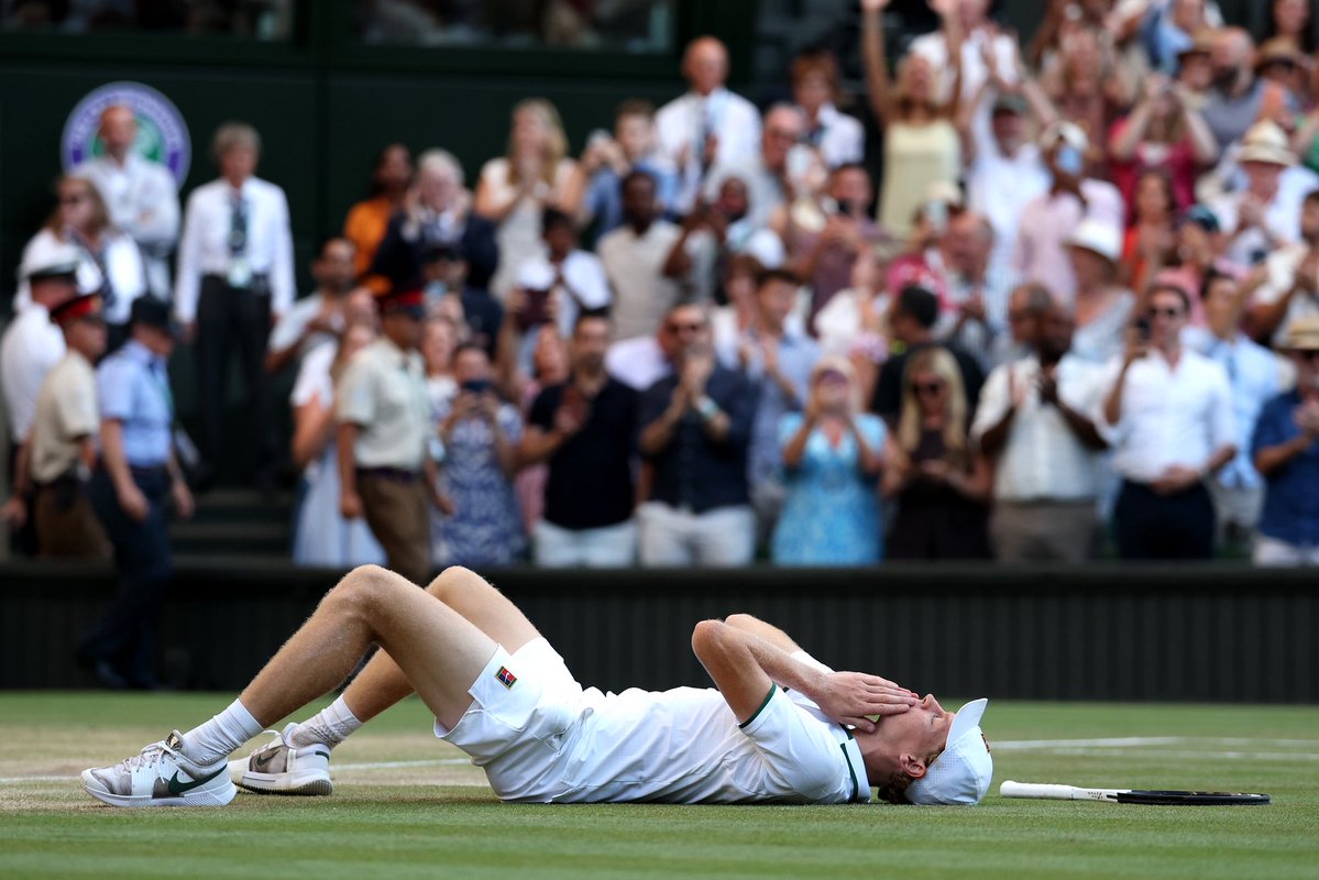 federtennis's tweet photo. And after all…🎶✨

#Wimbledom https://t.co/JhHY04YNbi