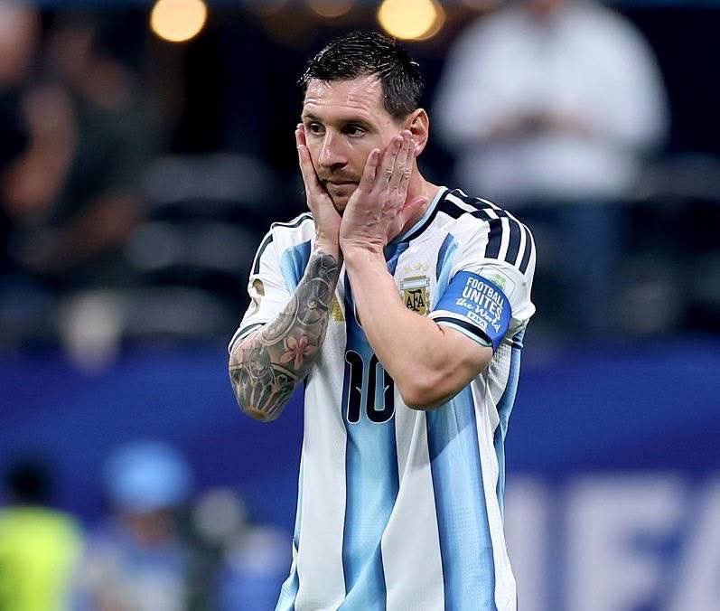 Diegozti's tweet photo. 4 años sin test anti doping, que suerte tiene Messi 😍 https://t.co/FzOVzIWxyx