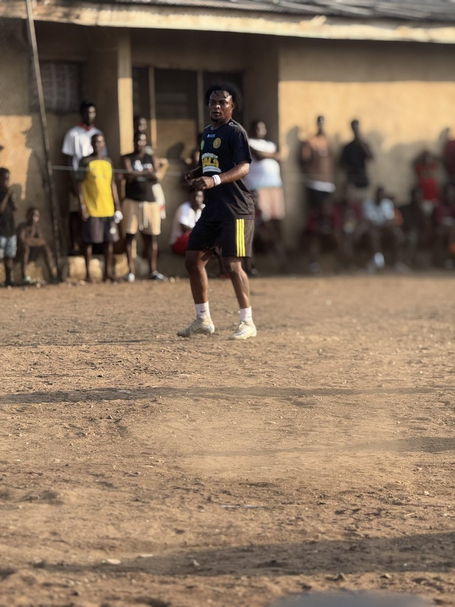 nana_somuah2897's tweet photo. One of the things I enjoy doing is watch this guy (Teiko) play football ⚽️. Beautiful 🤩 player. https://t.co/UZ4a8XOgG8