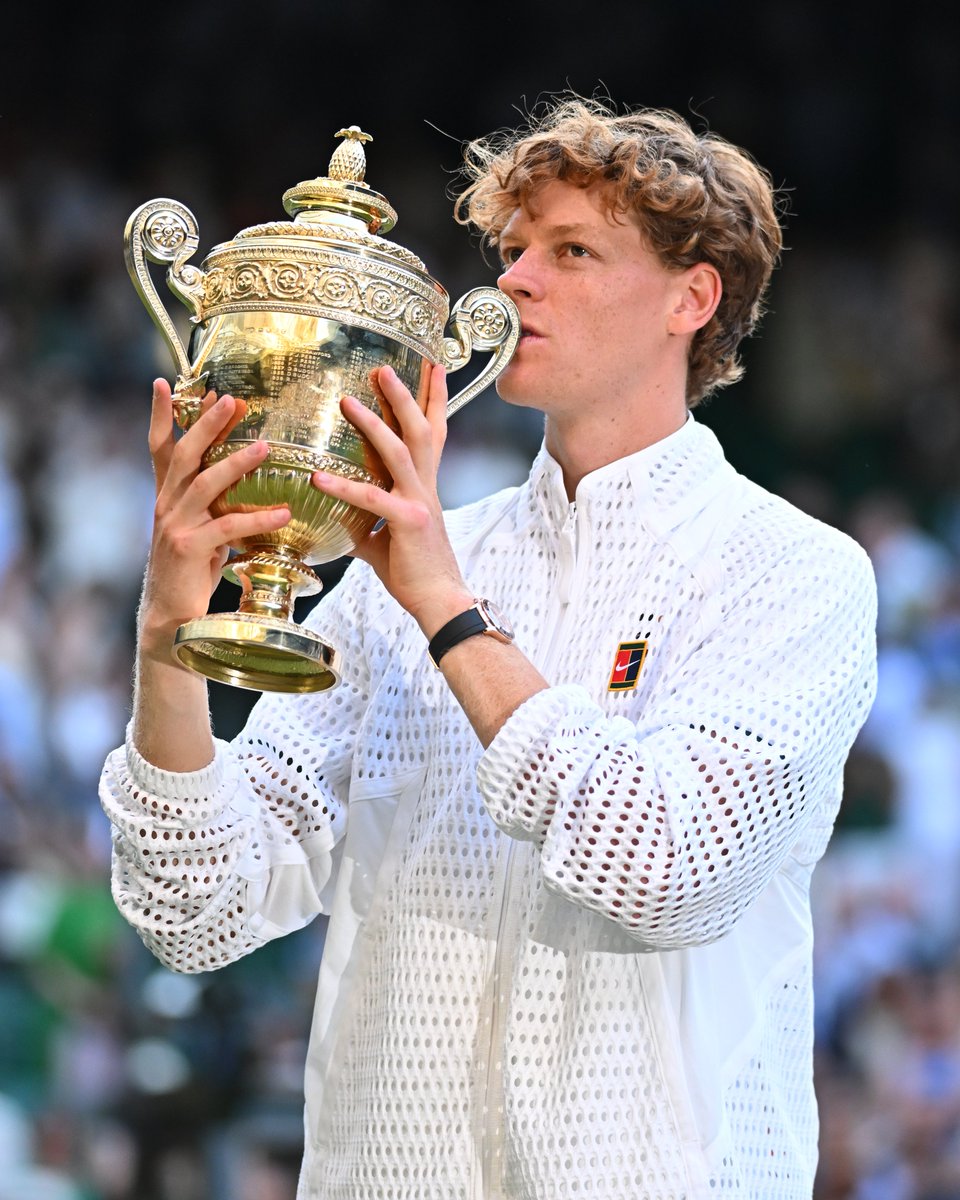 rolandgarros's tweet photo. Prince of Wimbledon, once again.

#Wimbledon @janniksin https://t.co/OJG7TU6DHF