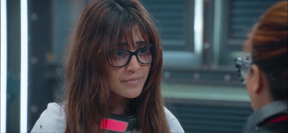 ishqipediaa's tweet photo. Who exactly gave her the authority to decide who talks to whom or who sits with whom?😭I guess the controller’s role was to control the task, not everyone’s friendships and conversations. 
Behen thodi nashedi hai kya🔫+
#lockupseason2 #lockupp2 https://t.co/f8XisccNyo