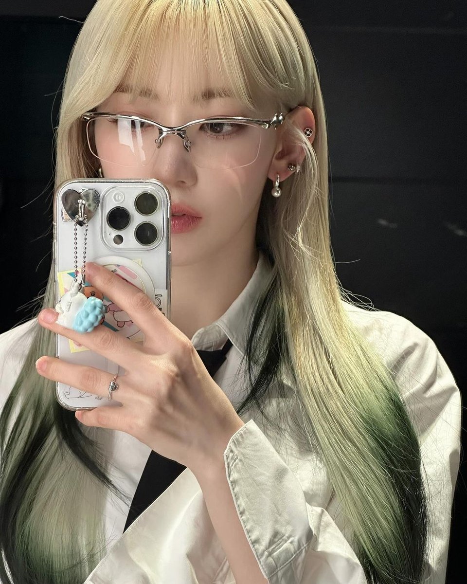 gridfemme's tweet photo. Miren que guapa me puse para el #𝐓w𝕚r𝕝s·𝔖p𝕖ci𝕒l日付ʼ𝙳ate, no si yo acá tenía que venir y dejar mi marquita de gatita en una cita con @miwasite que con tanto amor preparó. Sepan disculpar las no-fotos del día pero son para mí y mi fondo de pantalla.

𝑔o𝑓𝕣ee! ♡ #𝔽ran ಣ https://t.co/lrZ2DFh4iu