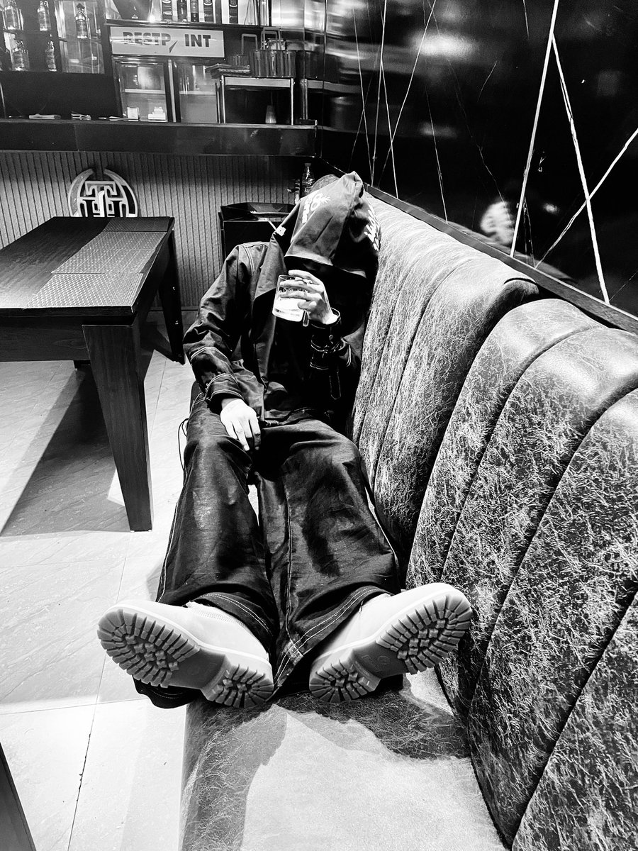 18000boy's tweet photo. Te quiero 
Me and you know what we did 🥸
Me and you did what we did that’s on fact 
Ihe nga abia for my bag amma take you from behind.: https://t.co/O8f2xwljmd