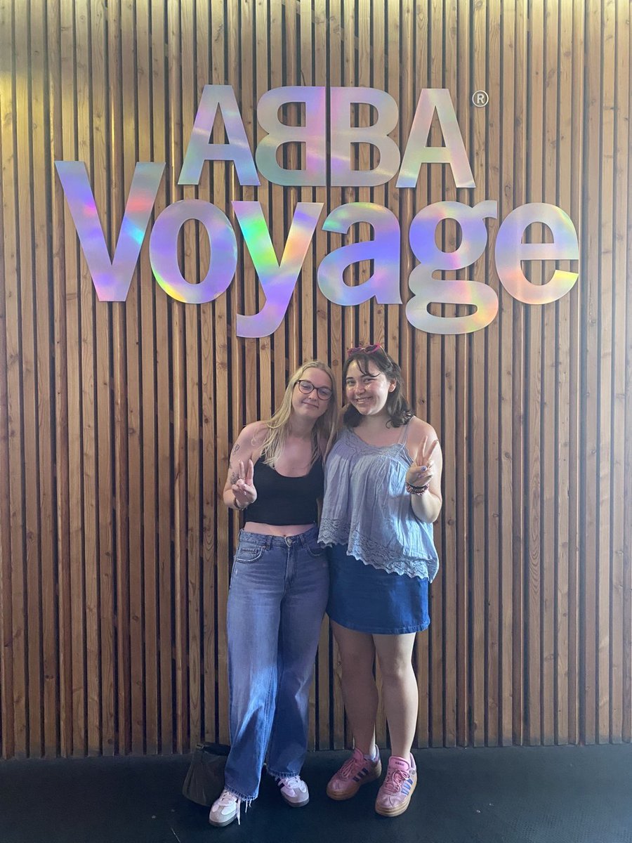 GeorgiaEH17's tweet photo. ABBA voyage was the best way to start my early 24th birthday celebrations🕺🏻🪩 https://t.co/MmFOiIwrCq