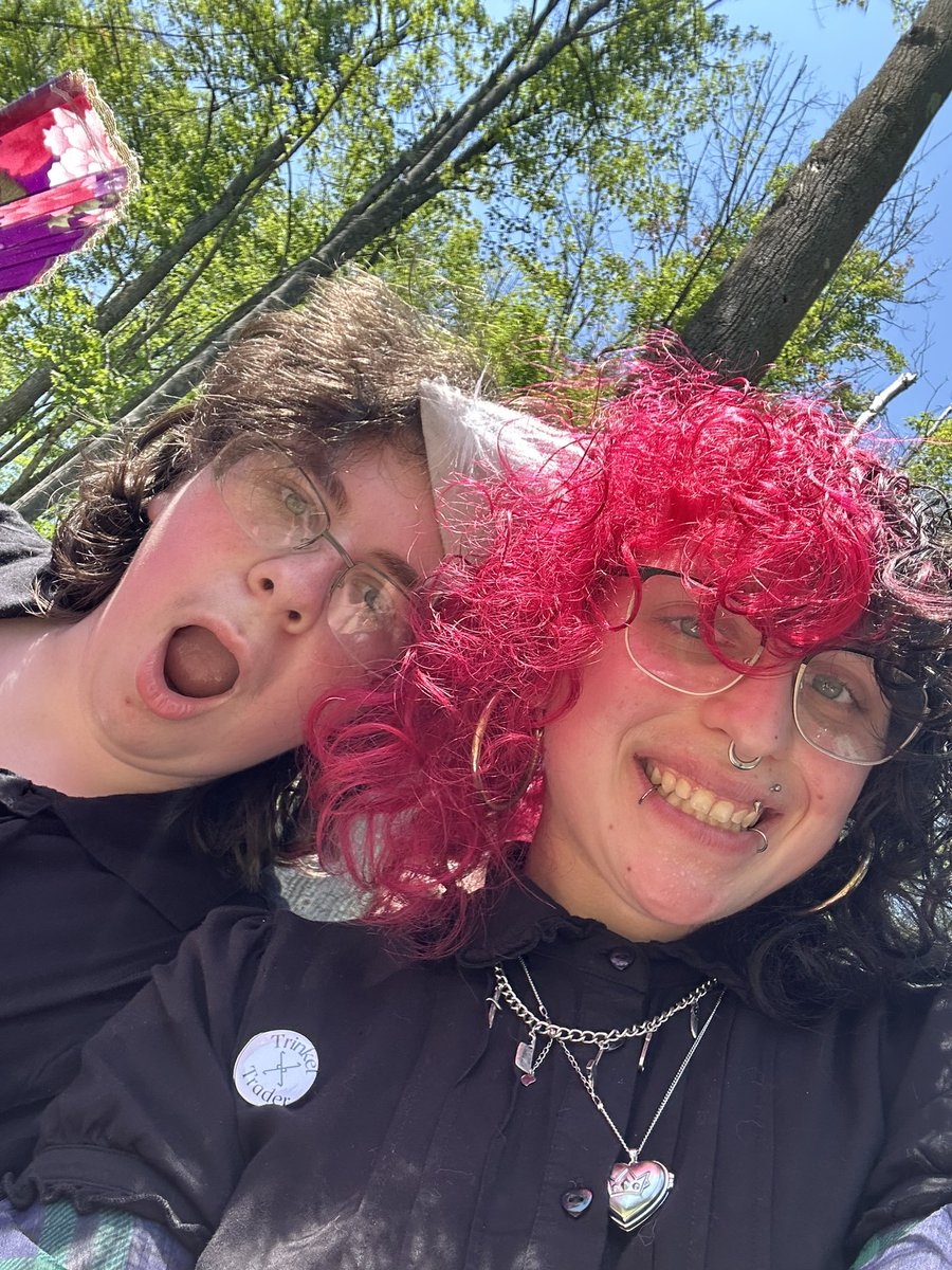 anthporpf's tweet photo. ren faire https://t.co/GbaJ3DkKJ9