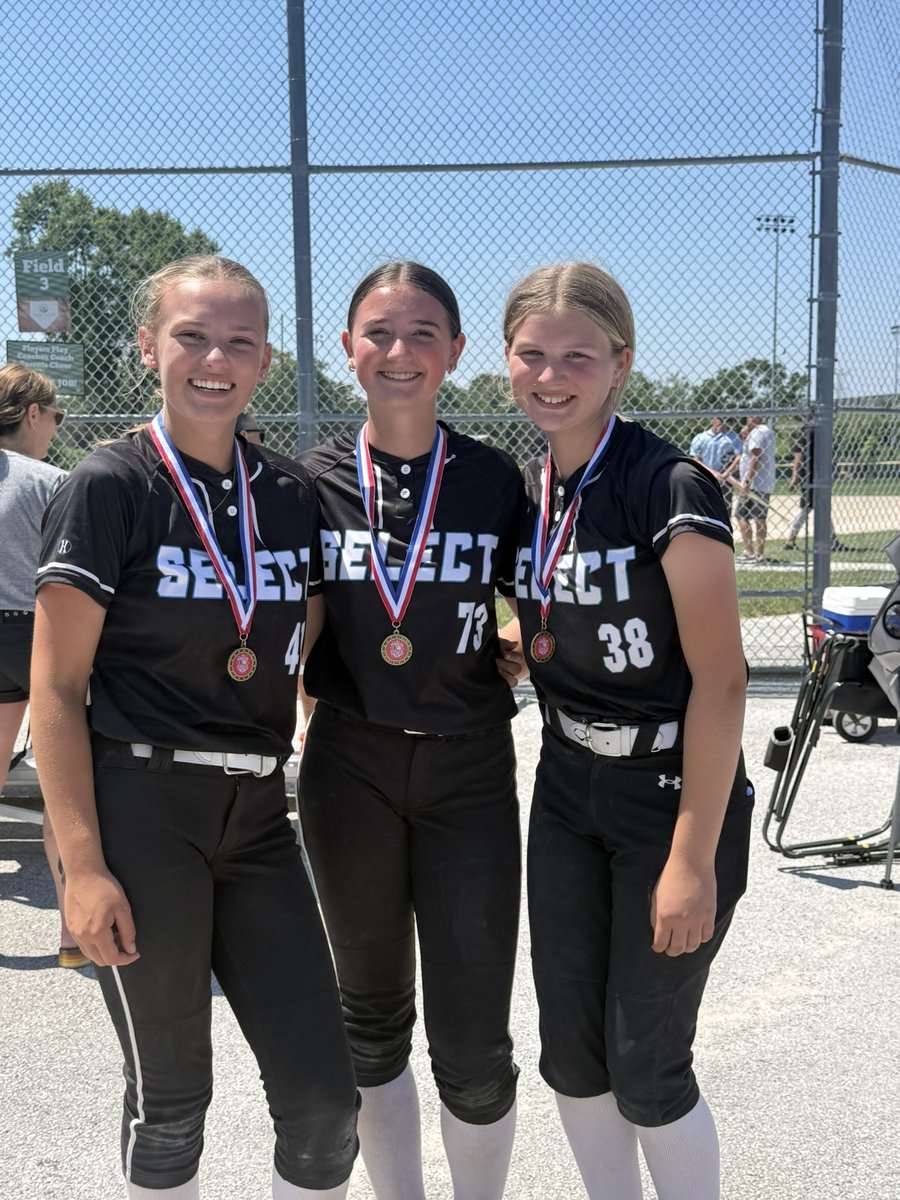 PaisStill2031's tweet photo. PGF National Qualifier Runner-Up 🥈

What an incredible way to wrap up this chapter!

A huge thank you to @ILSelect2030 -my teammates for welcoming me in, and the coaching staff, especially Coach Joe and Coach Mya, for your guidance, encouragement, and support over the last month. You helped me finish on a high note and, most importantly, helped me rediscover my love for the game.

I’m excited for what’s next! I’ll be age correcting and repeating 13U next season, and I can’t wait to continue growing as a player. Thank you to everyone who has supported me along the way. ❤️🥎
@EversMya @Josie_2030 @EvelynSing29 @CRichey_55_ 
@ScarLedvina_00 @PGFnetwork @gatorjack72