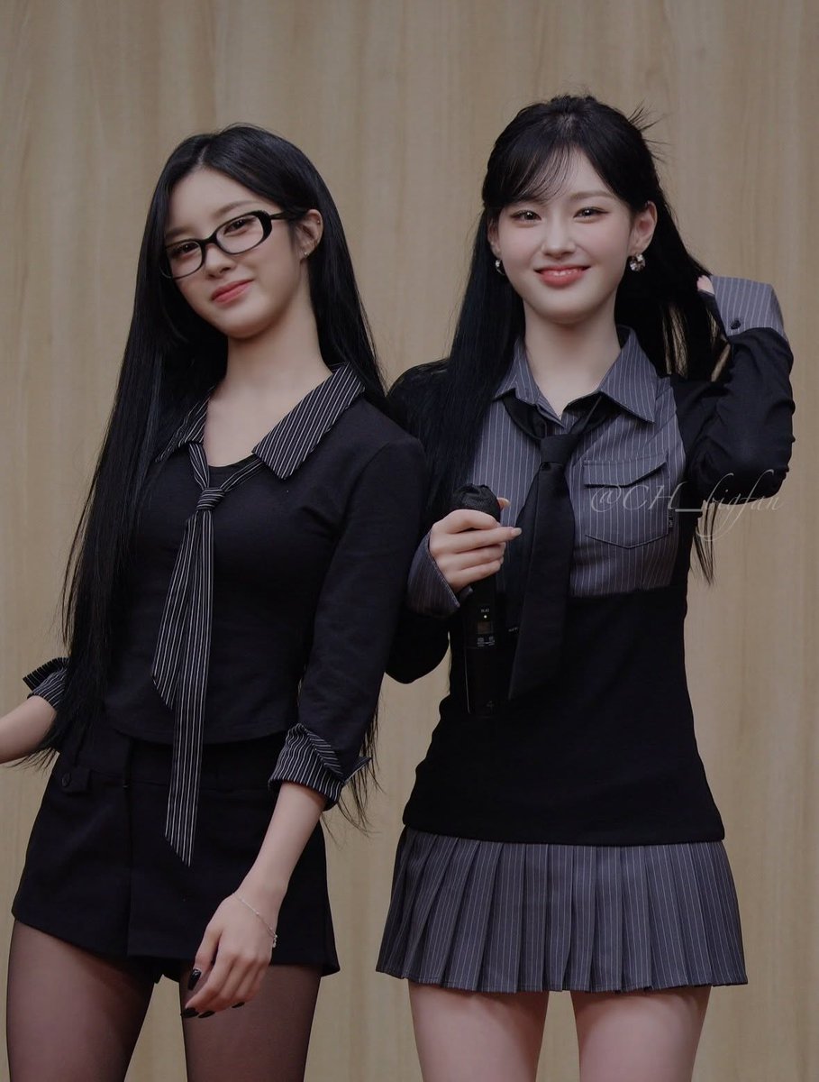 zinebAmira11's tweet photo. #Kep1er #케플러 #김채현 #김다연 #채다즈 #CHAEHYUN #DAYEON
#CHAEDA
🐯🐿️🖤🖤
chaeda
chaeda eye contact ✨😍
KILLA (Face the other me)
✍️EVERLINE Fansign and Video Call Event and photo 📸 https://t.co/rta99SU9rN