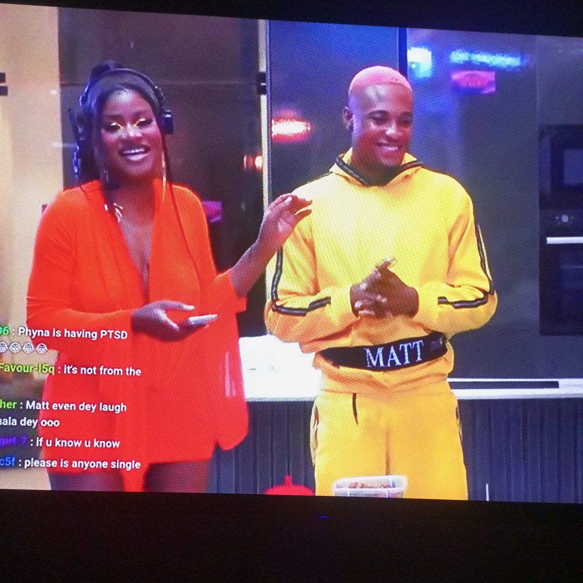 AmakaSuccess15's tweet photo. Happening now in the villa 😂😂

Landlady Phyna said, from experience she knows what guys with pink hair can do to their girlfriend 😂😂😂😂 

Like this, stray bulllet don hit my formal in-law Groovy (Pinky) aka mummy's boy 😂😂😂😂

#Toomuchtohandle 
#TmthRealityShow 
#TMTH2 https://t.co/06e6TVmLyg