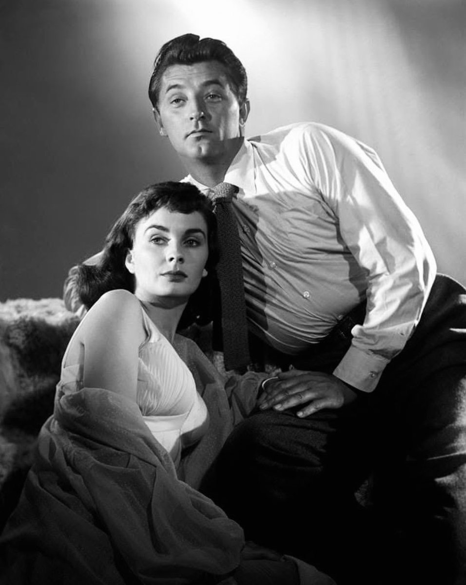 noirgal17's tweet photo. #NowWatching ANGEL FACE (1952). One of the best noir endings ever. https://t.co/sGTNM8Fbpd